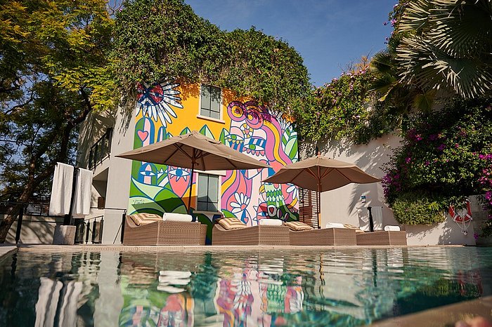 Hoteles con Arte: Descubre los Espacios que Fusionan la Hospitalidad con la Creatividad en México.