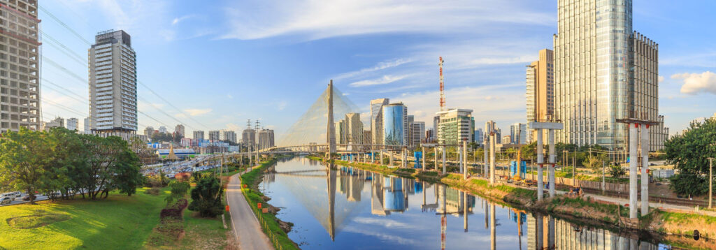 Crecimiento Empresarial en Medio de la Selva: Sao Paulo como Motor de Eventos de Negocios en América del Sur.