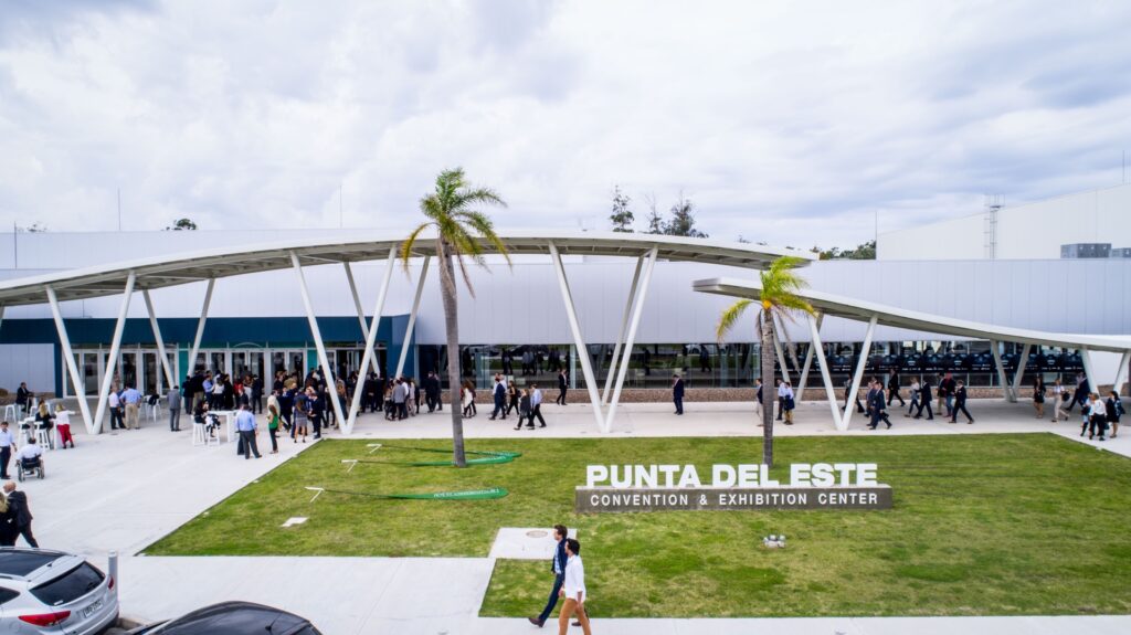 Punta del Este: Lujo y Bienestar en el Turismo de Reuniones en Uruguay.